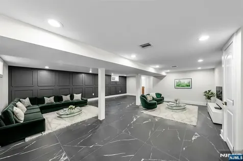 38 Pershing Place Woodland Park NJ 07424