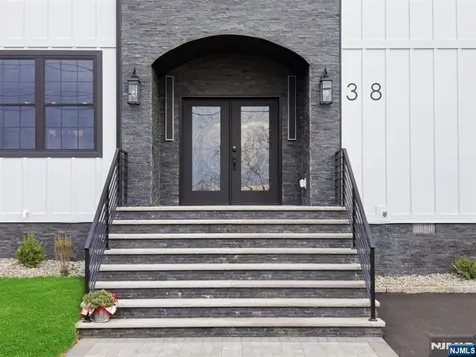 38 Pershing Place Woodland Park NJ 07424