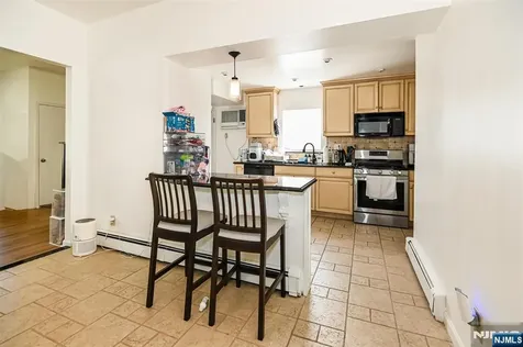 532 2nd Street Carlstadt NJ 07072