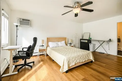 532 2nd Street Carlstadt NJ 07072