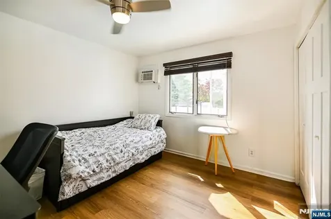 532 2nd Street Carlstadt NJ 07072