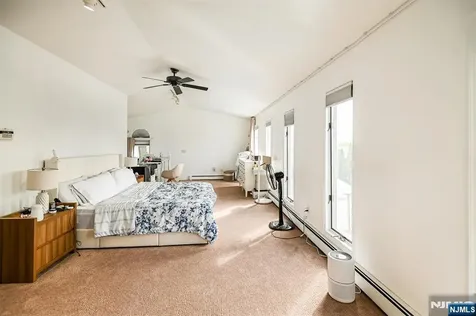 532 2nd Street Carlstadt NJ 07072