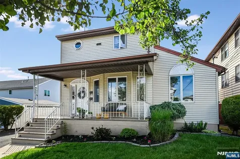 532 2nd Street Carlstadt NJ 07072