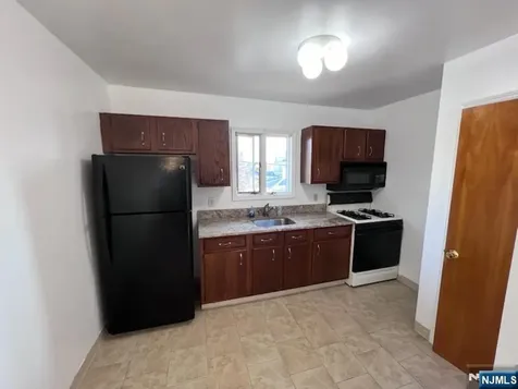 532 2nd Street Carlstadt NJ 07072