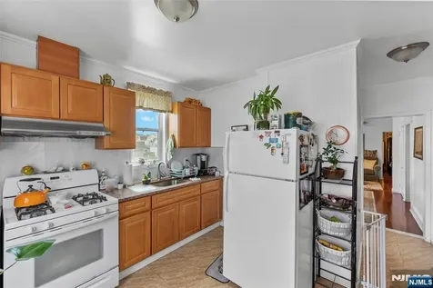 105 Bergen Avenue Kearny NJ 07032
