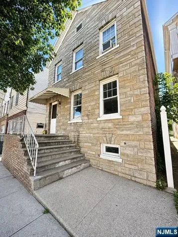 120 Grant Avenue Harrison NJ 07029