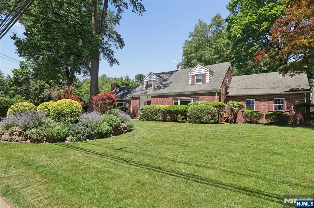 1 S Park Drive Tenafly NJ 07670