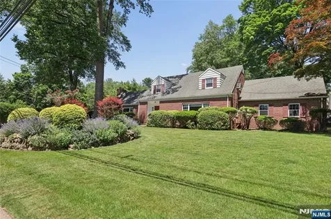 1 S Park Drive Tenafly NJ 07670