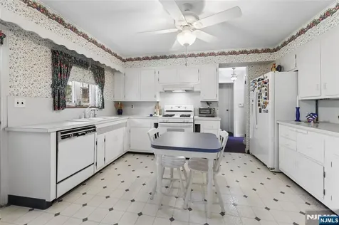 1 S Park Drive Tenafly NJ 07670