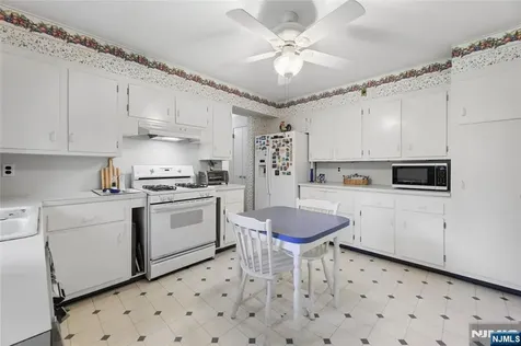 1 S Park Drive Tenafly NJ 07670