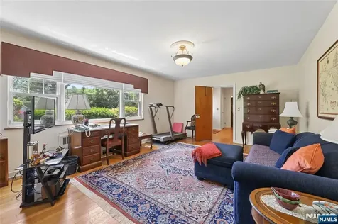 1 S Park Drive Tenafly NJ 07670