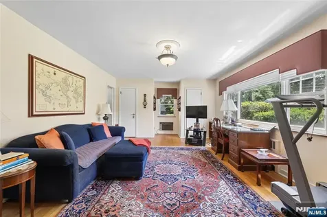1 S Park Drive Tenafly NJ 07670