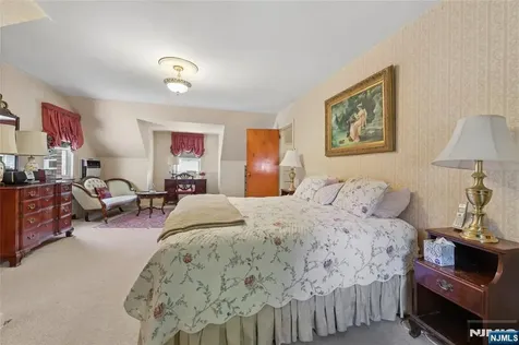 1 S Park Drive Tenafly NJ 07670