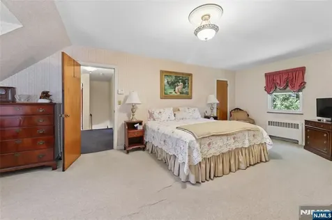 1 S Park Drive Tenafly NJ 07670