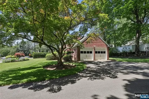1 S Park Drive Tenafly NJ 07670