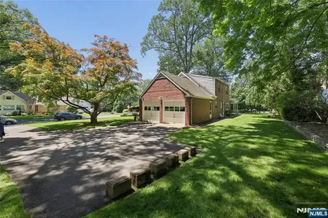 1 S Park Drive Tenafly NJ 07670