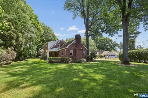 1 S Park Drive Tenafly NJ 07670