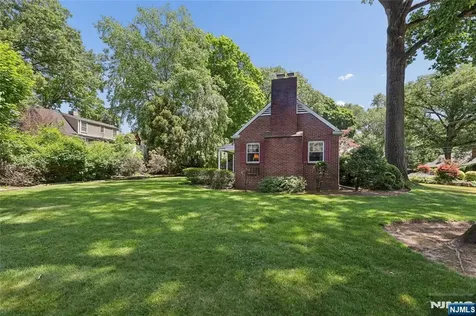 1 S Park Drive Tenafly NJ 07670