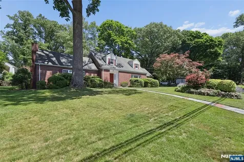 1 S Park Drive Tenafly NJ 07670