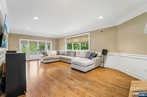35 Franklin Turnpike Allendale NJ 07401