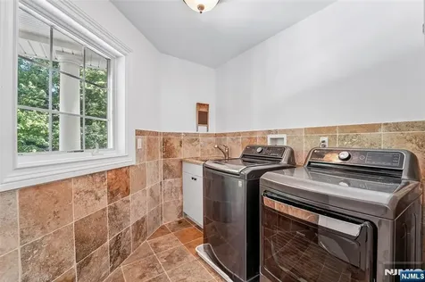 35 Franklin Turnpike Allendale NJ 07401