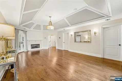 35 Franklin Turnpike Allendale NJ 07401
