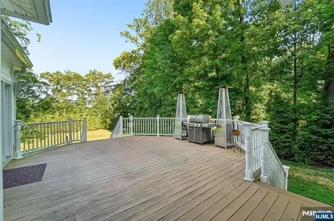 35 Franklin Turnpike Allendale NJ 07401