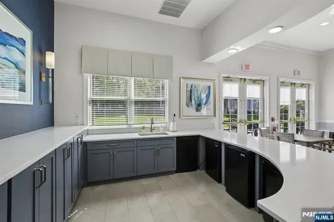 5211 Pointe Gate Drive Livingston NJ 07039