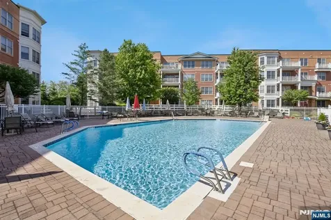 5211 Pointe Gate Drive Livingston NJ 07039