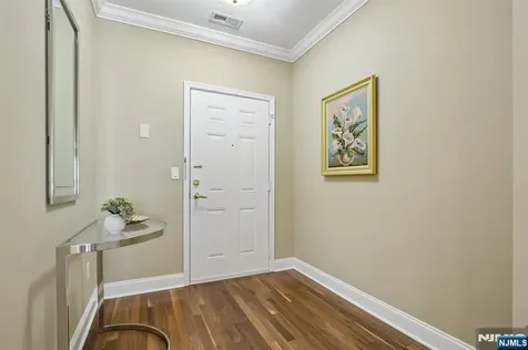5211 Pointe Gate Drive Livingston NJ 07039