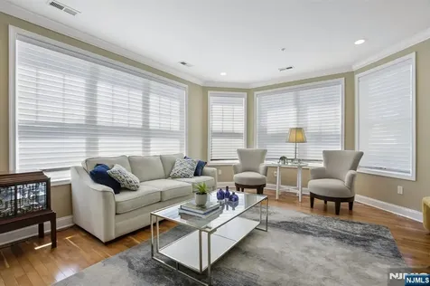 5211 Pointe Gate Drive Livingston NJ 07039