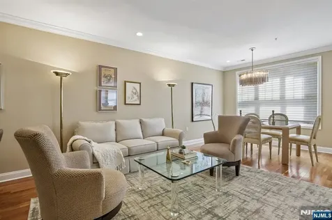 5211 Pointe Gate Drive Livingston NJ 07039