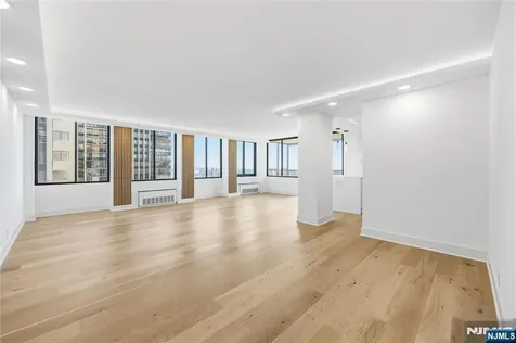 300 Winston Cliffside Park NJ 07010