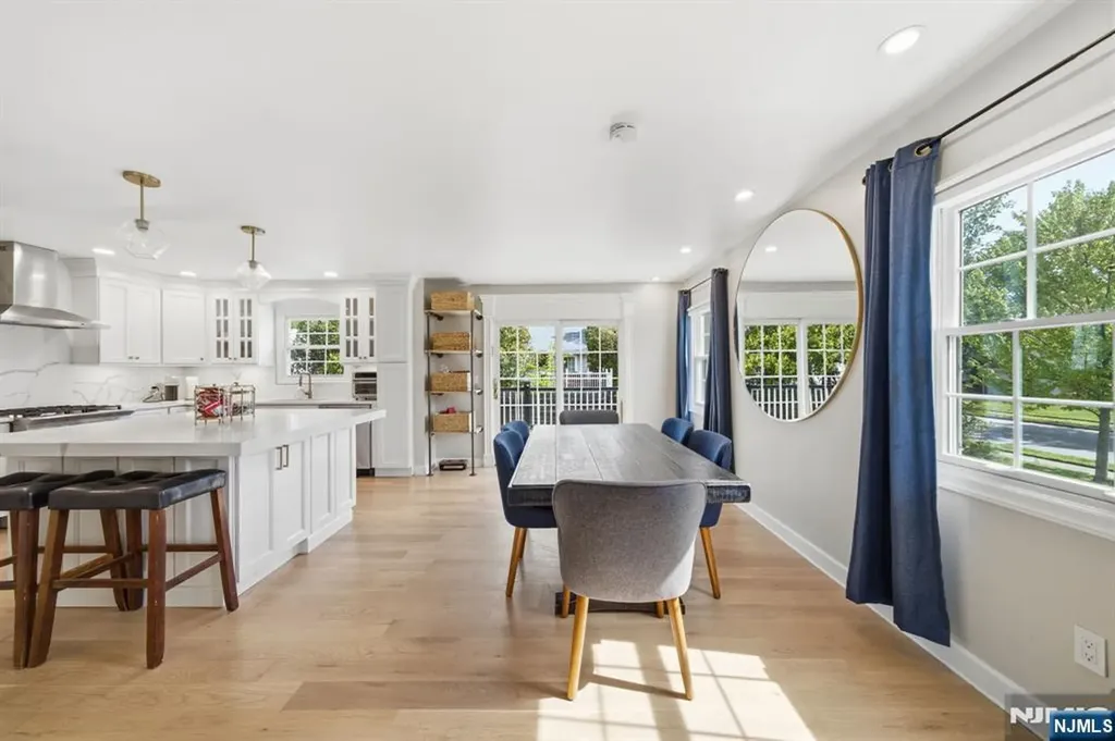 13 Dogwood Court Paramus NJ 07652