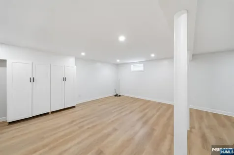 13 Dogwood Court Paramus NJ 07652