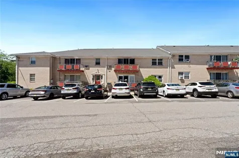 398 Hoover Avenue Bloomfield NJ 07003