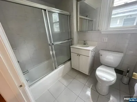 131 Irving Street Leonia NJ 07605