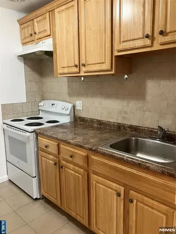 154 Rothwell Avenue Cliffside Park NJ 07010