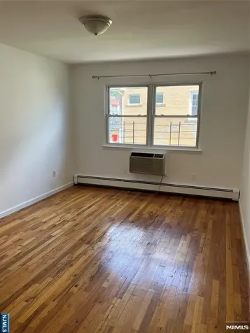 154 Rothwell Avenue Cliffside Park NJ 07010