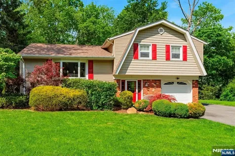 9 Jayne Terrace Ringwood NJ 07456