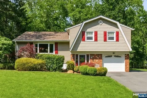 9 Jayne Terrace Ringwood NJ 07456