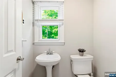 9 Jayne Terrace Ringwood NJ 07456