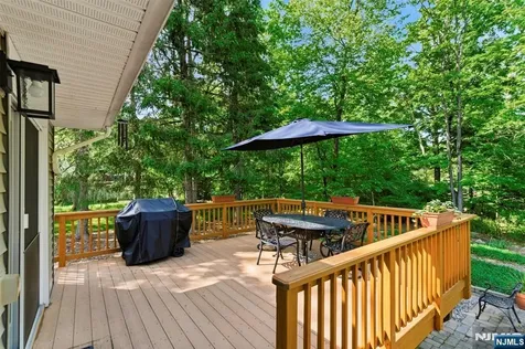 9 Jayne Terrace Ringwood NJ 07456
