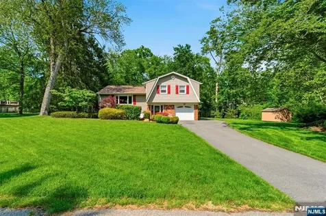 9 Jayne Terrace Ringwood NJ 07456