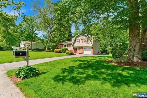 9 Jayne Terrace Ringwood NJ 07456