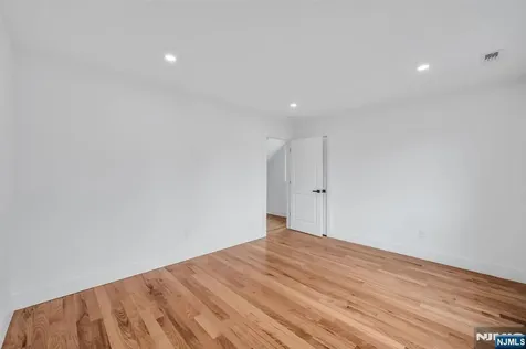 378 Marvin Avenue Hackensack NJ 07601
