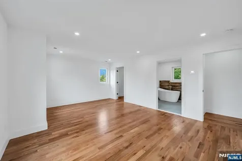 378 Marvin Avenue Hackensack NJ 07601