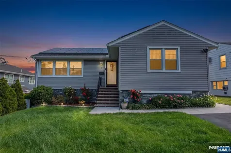 11 Hansen Street Lodi NJ 07644