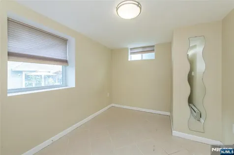 11 Hansen Street Lodi NJ 07644