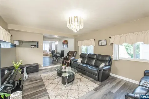 11 Hansen Street Lodi NJ 07644